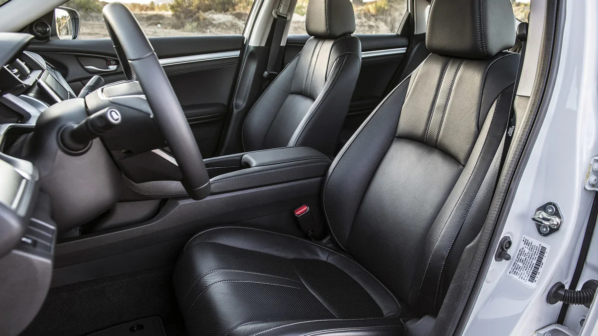 2016 Honda Civic front seats