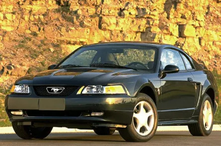 1999 Ford Mustang GT 2dr Coupe