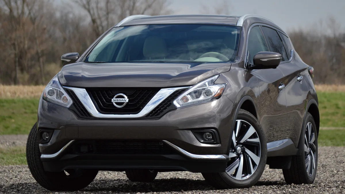 2015 Nissan Murano front 3/4 view