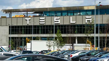 Tesla to offer German workers pay rise this year