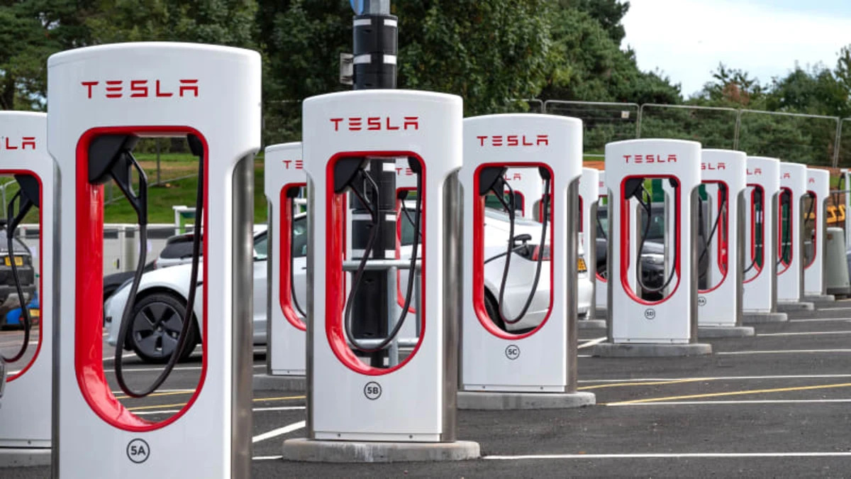 Hyundai, Kia electric vehicles to use Tesla's NACS charging ports starting next year