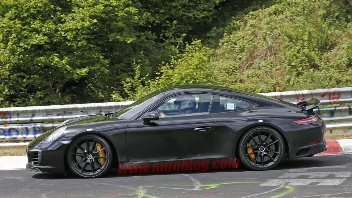 Porsche 911 spied at the Nurburgring side