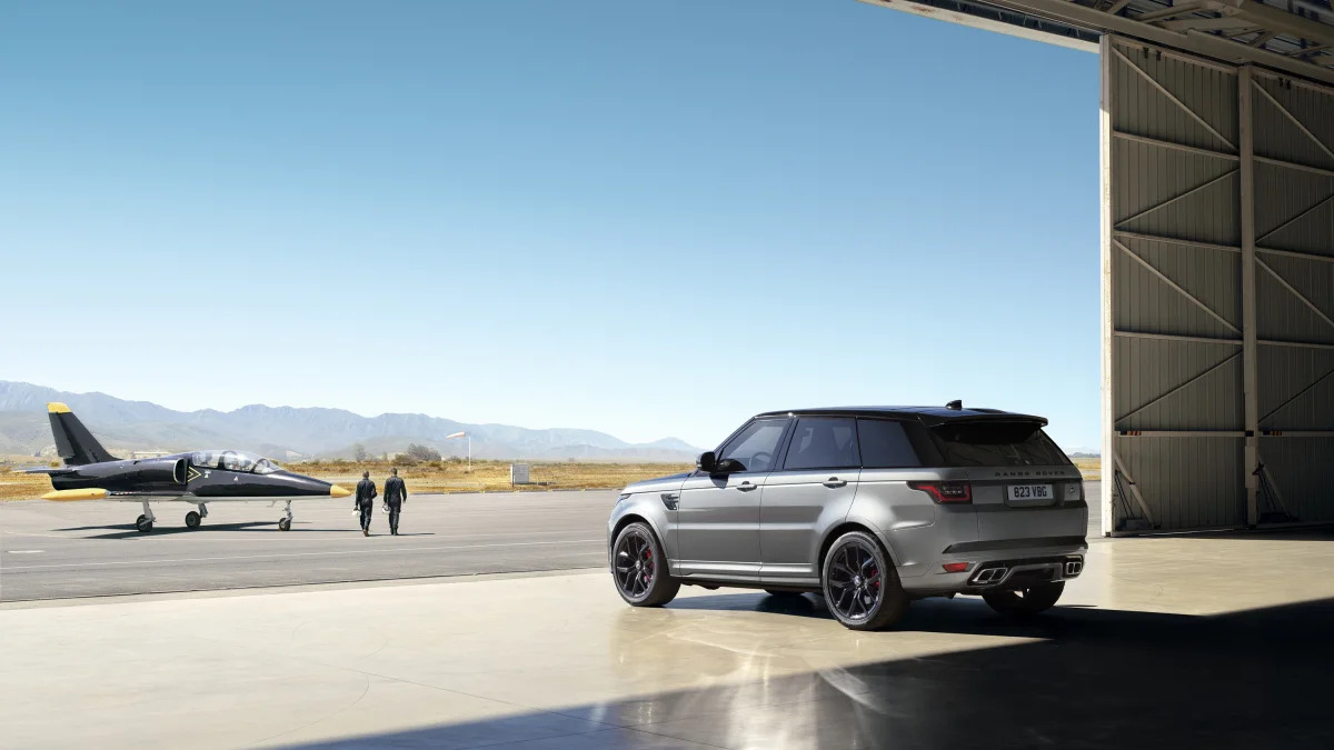 2021 Range Rover Sport SVR Carbon Edition