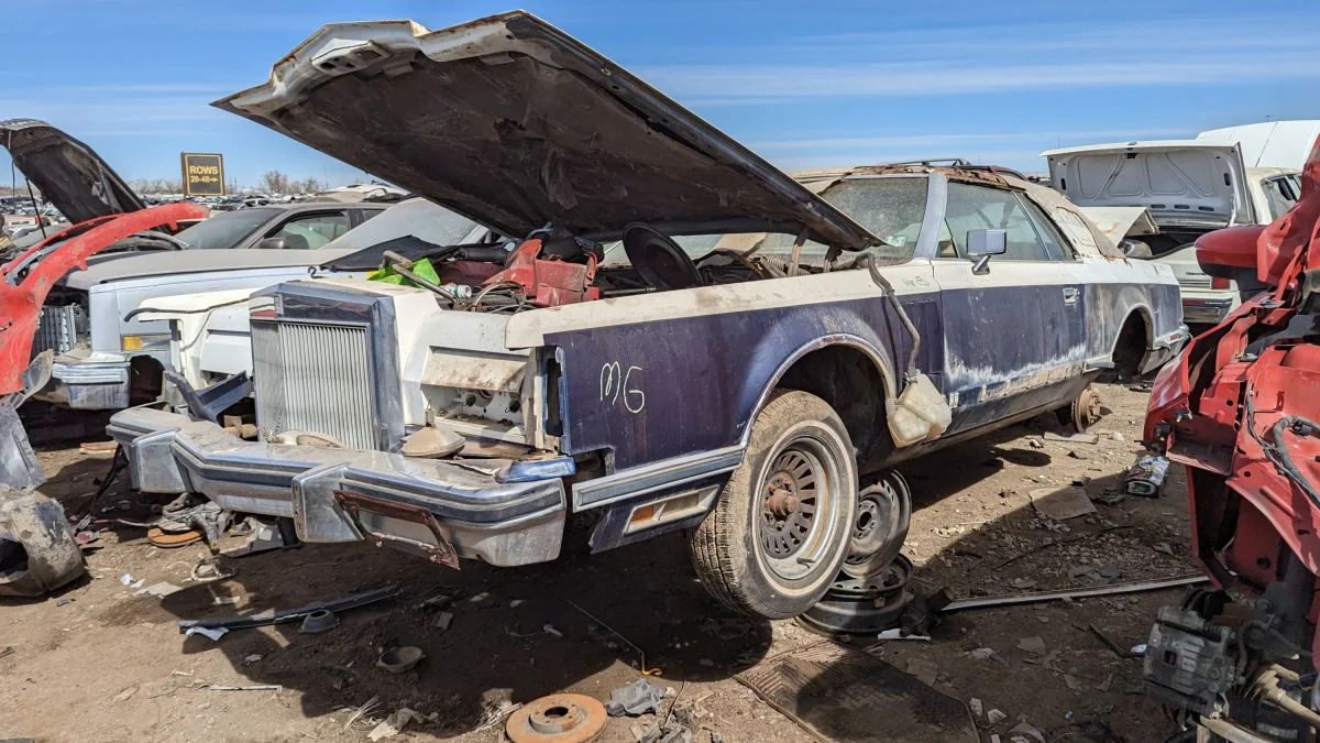 99 - 1979 Lincoln Continental Mark V Bill Blass in Colorado junkyard - photo by Murilee Martin