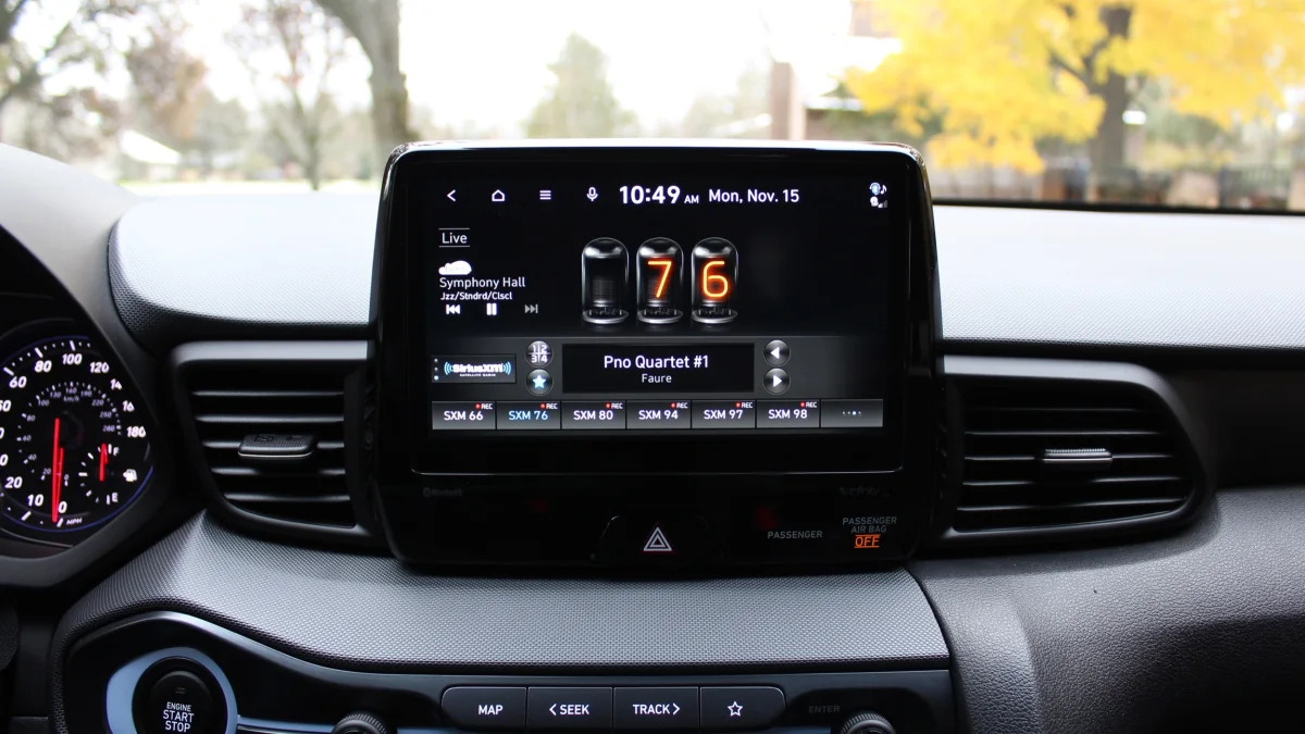 2022 Hyundai Veloster N - radio screen