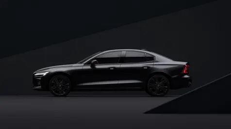 <h6><u>2022 Volvo S60 Black Edition darkens the sedan's trim</u></h6>