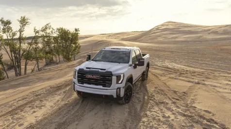 <h6><u>2024 GMC Sierra HD unveiled with new design and more powerful turbodiesel V8</u></h6>