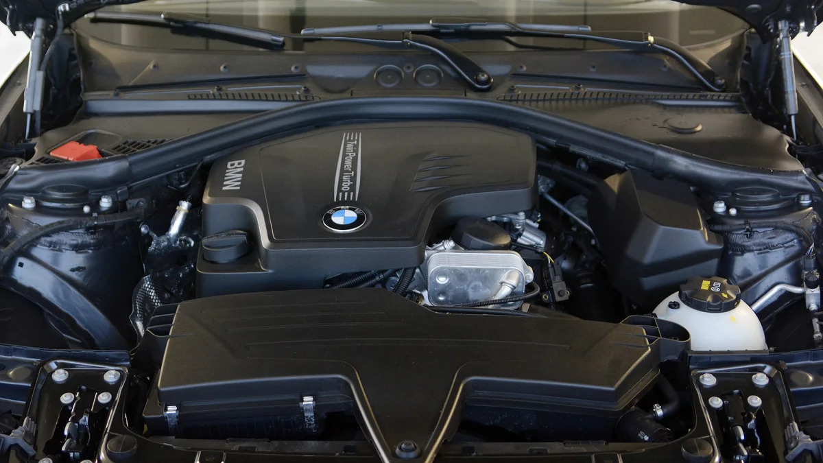 2012 BMW 228i XDrive engine