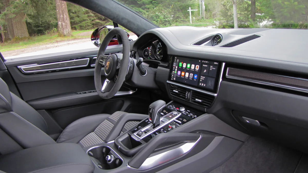 2020 Porsche Cayenne Coupe Turbo S E-Hybrid front interior