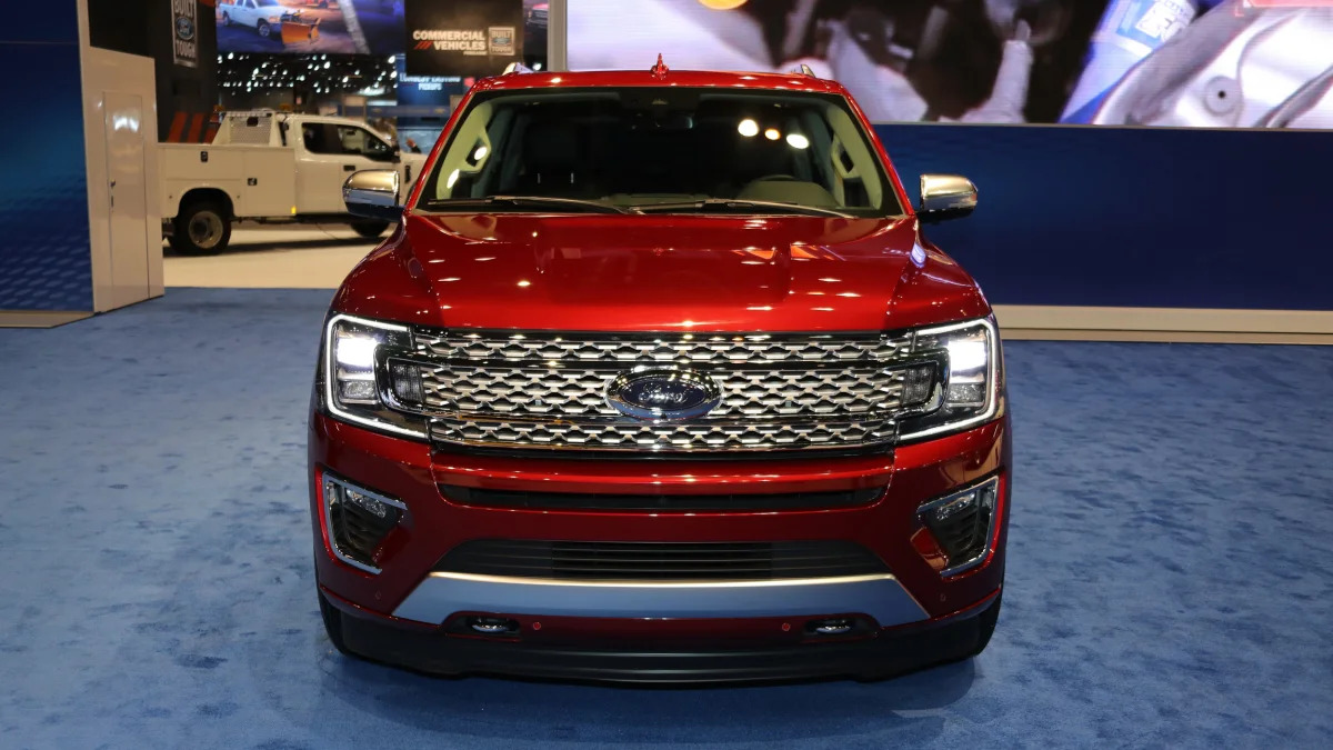 2018 Ford Expedition front