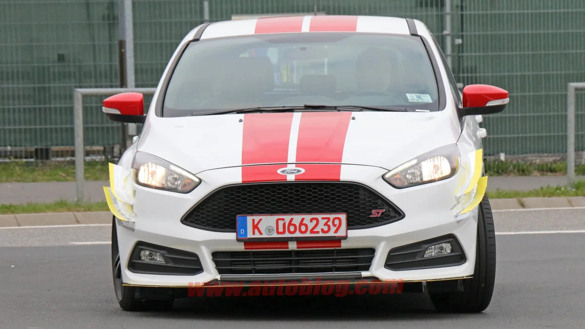 Ford Focus ST280 prototype spied front