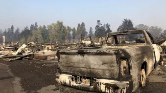 Oregon wildfires melt cars and trucks