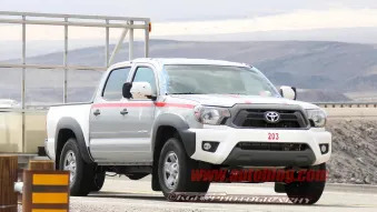 Next-Generation Toyota Tacoma Mule: Spy Shots