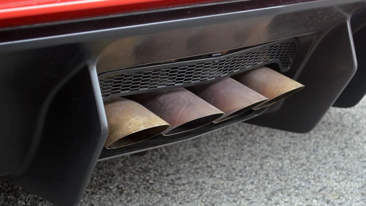 2016 Lamborghini Aventador LP 750-4 Superveloce exhaust tips