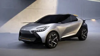 2023 Toyota C-HR revealed with hybrid powertrains - Autoblog