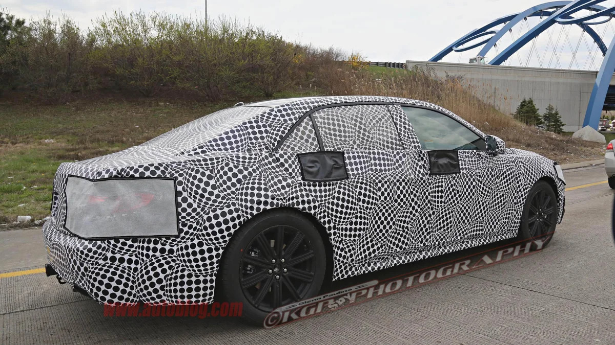 2017 Lincoln Continental prototype rear side 3/4