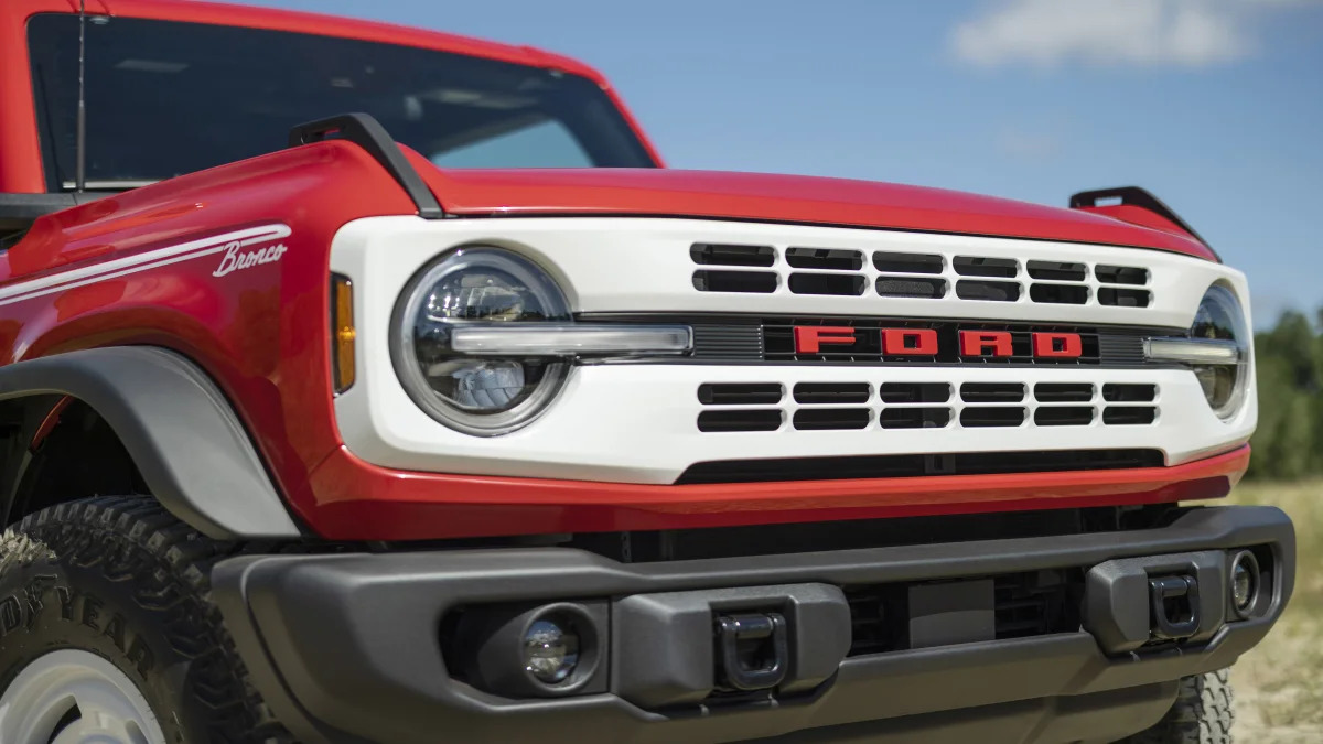 2023 Bronco Heritage Edition_Race Red_05