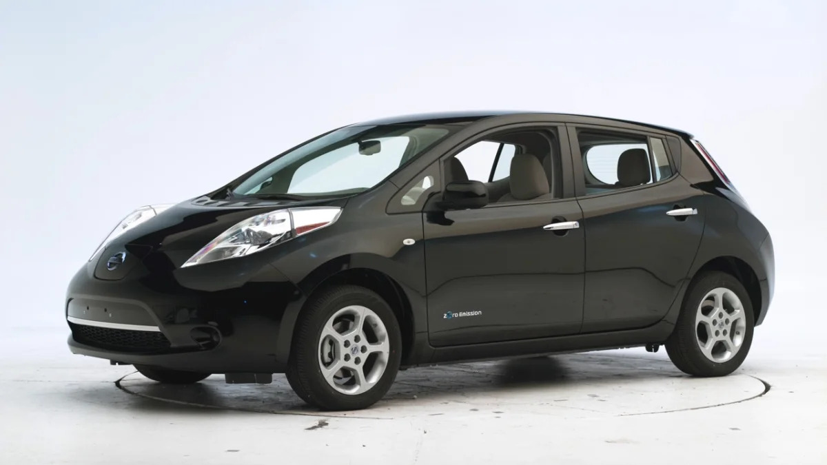 2011 Nissan Leaf crash tests