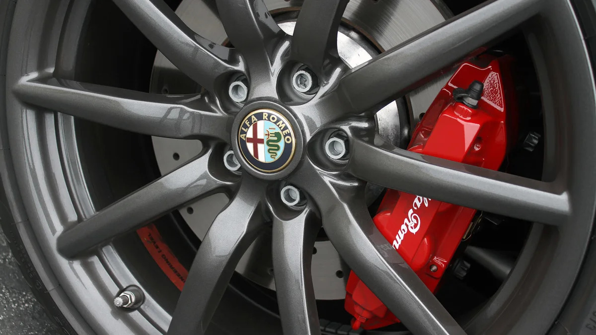 2015 Alfa Romeo 4C Spider wheel