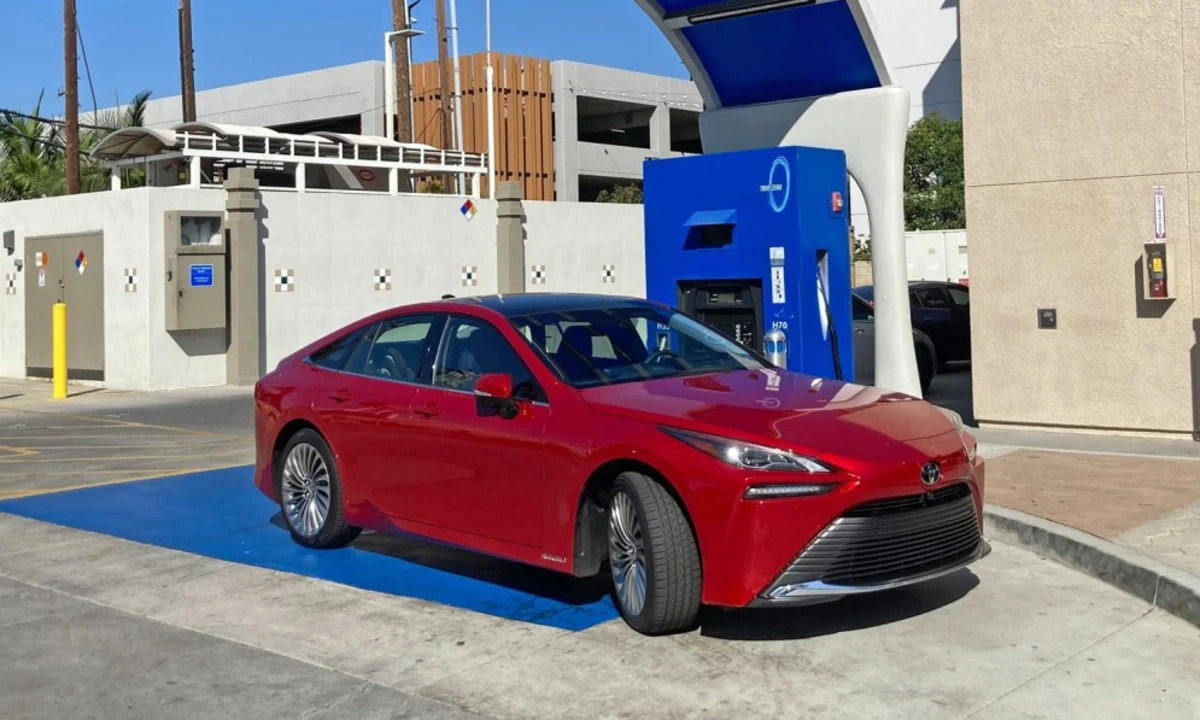 Why alternate fuel-powered cars make great sense for Toyota in
