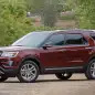 2016 Ford Explorer front 3/4 view