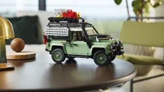 Lego's Land Rover Defender 90 kit