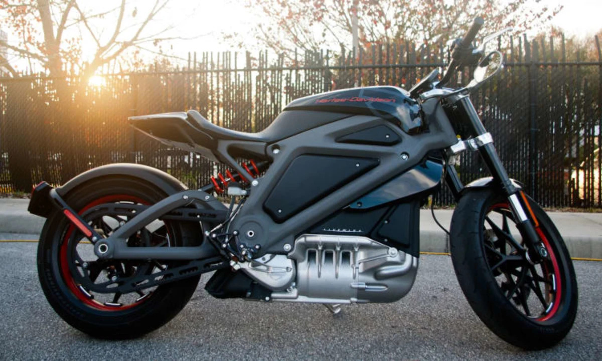 We ride the Harley-Davidson Livewire into the sunset - Autoblog