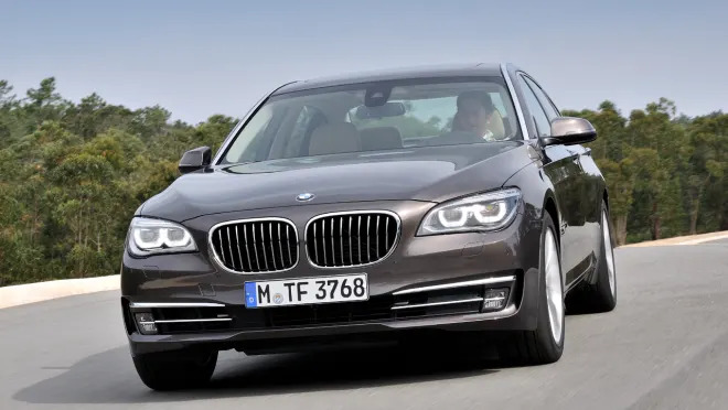 2013 BMW 7 Series arrives with more power, gadgets and safety [w