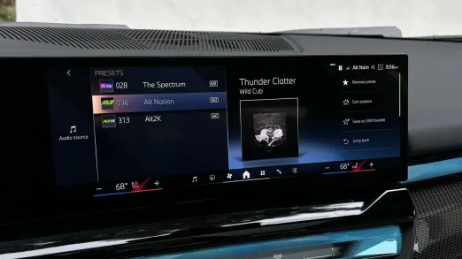 2024 BMW i5 eDrive40 touchscreen radio control