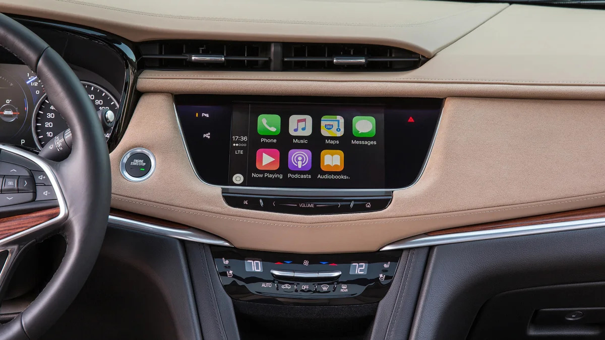 2017 Cadillac XT5 infotainment system