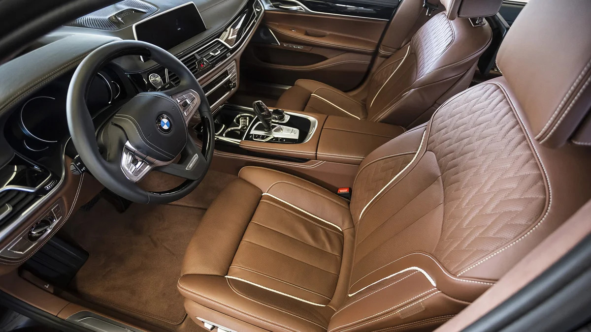 2016 BMW 7 Series interior