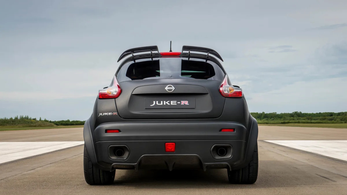 Nissan Juke-R 2.0 stationary rear