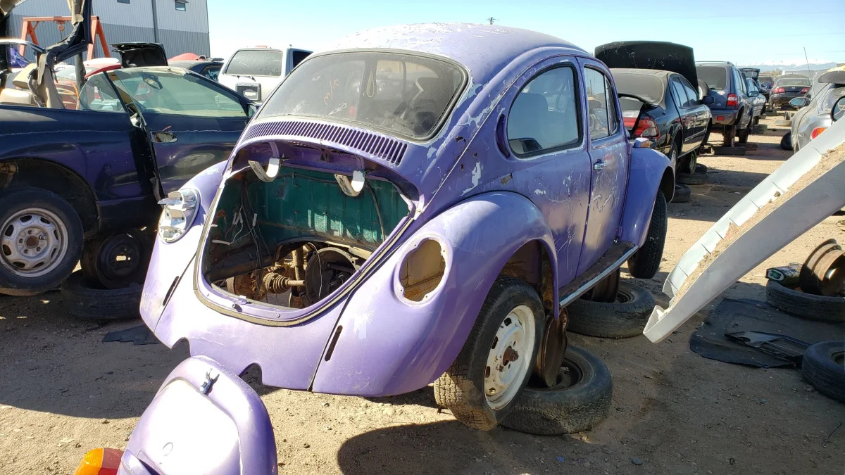 20 - 1974 Volkswagen Beetle in Colorado junkyard - photo by Murilee Martin