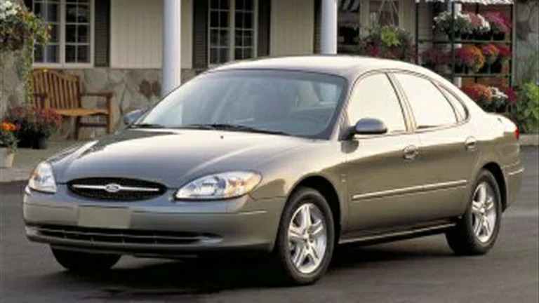 2002 Ford Taurus LX Standard 4dr Sedan