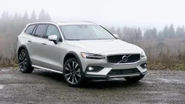 2020 Volvo V60 Cross Country Drivers' Notes | A slightly taller Swedish masterpiece