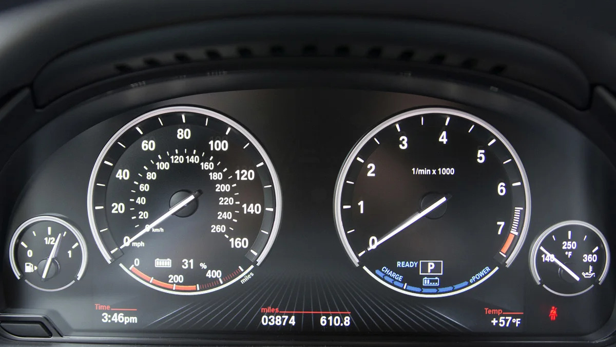 2016 BMW X5 xDrive40e gauges