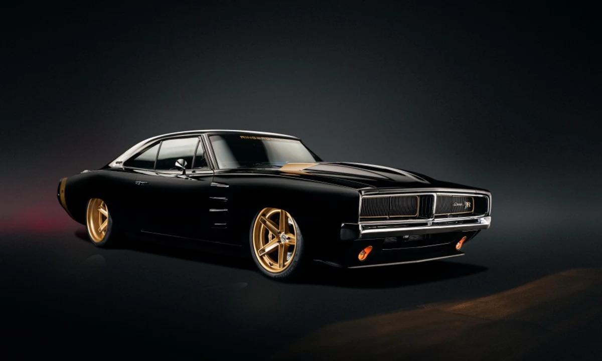 Ringbrothers 1969 Dodge Charger 'TUSK' gets a Hellephant at SEMA - Autoblog