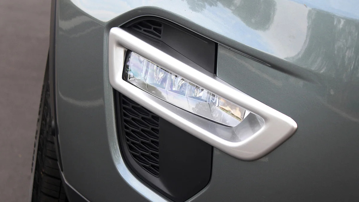 2015 Land Rover Discovery Sport fog light