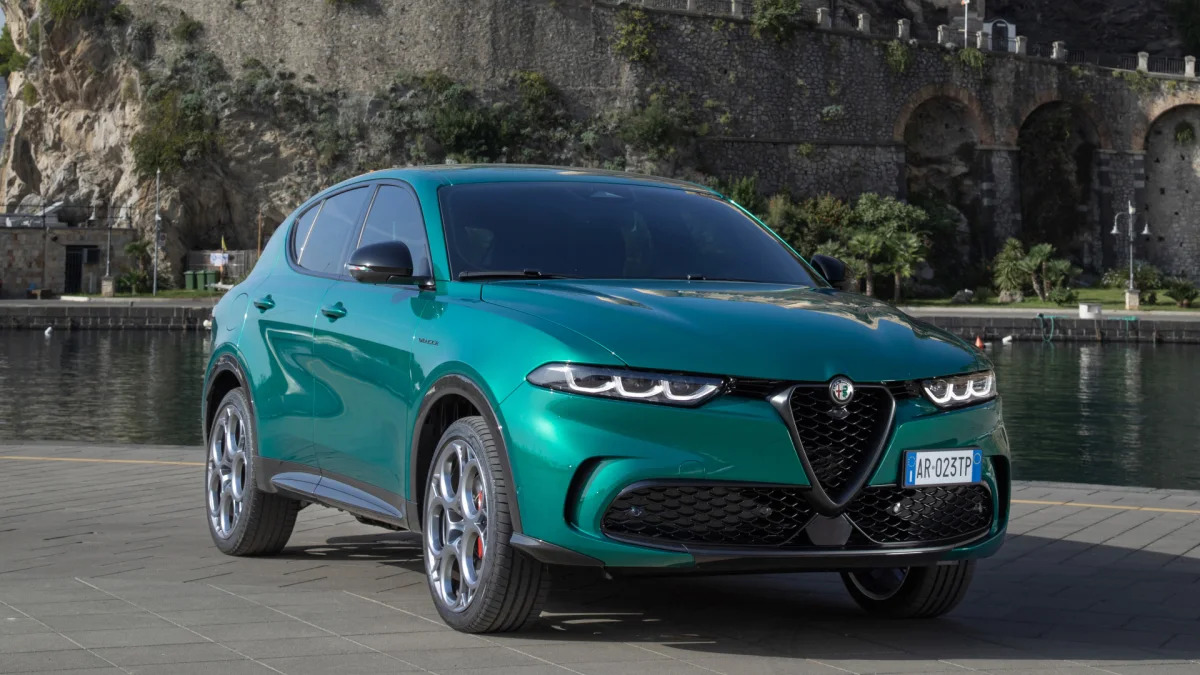 2024 Alfa Romeo Tonale (European spec shown)