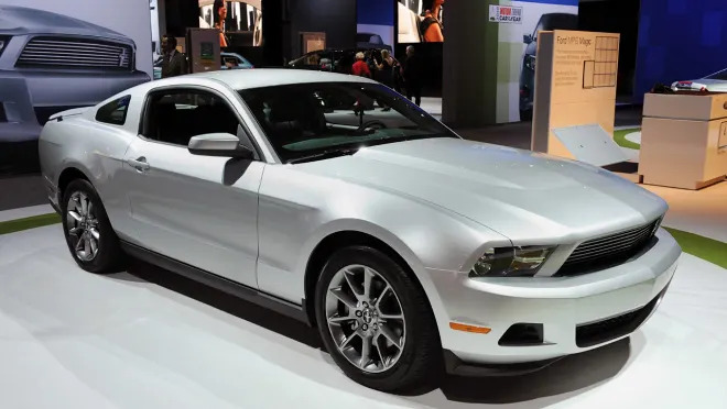 LA 2009: 2011 Ford Mustang V6 on show floor with little fanfare