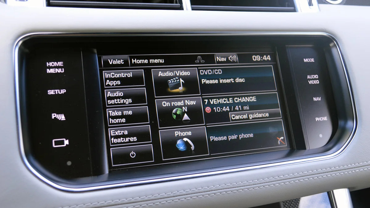 2015 Land Rover Range Rover Sport SVR infotainment system