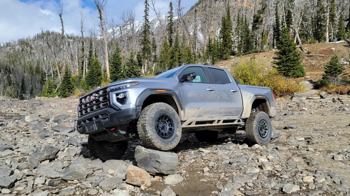 2023 GMC Canyon AT4X and 2024 GMC Canyon AT4X AEV Edition