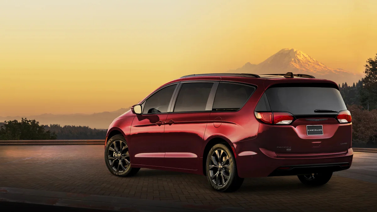 2019 Chrysler Pacifica and Pacifica Hybrid 35th Anniversary Editions
