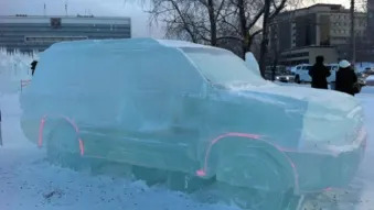 Toyota Land Cruiser ice sculpture