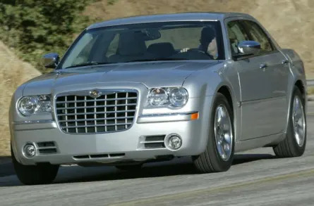 2005 Chrysler 300C SRT8 4dr Rear-Wheel Drive Sedan