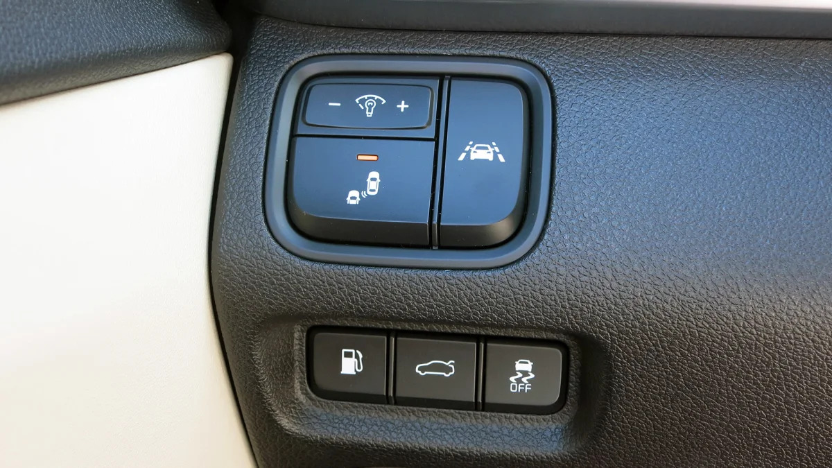 2016 Kia Optima 2.0T collision sensor controls