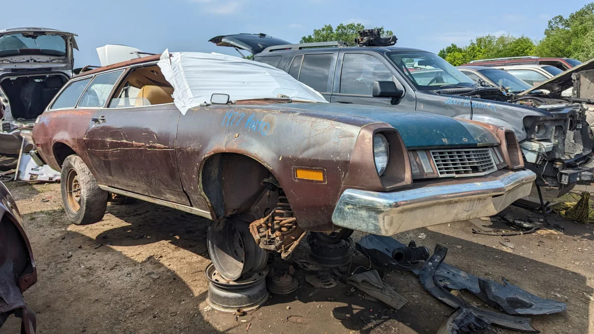 99 - 1977 Ford Pinto Station Wagon in Oklahoma junkyard - photo by Murilee Martin