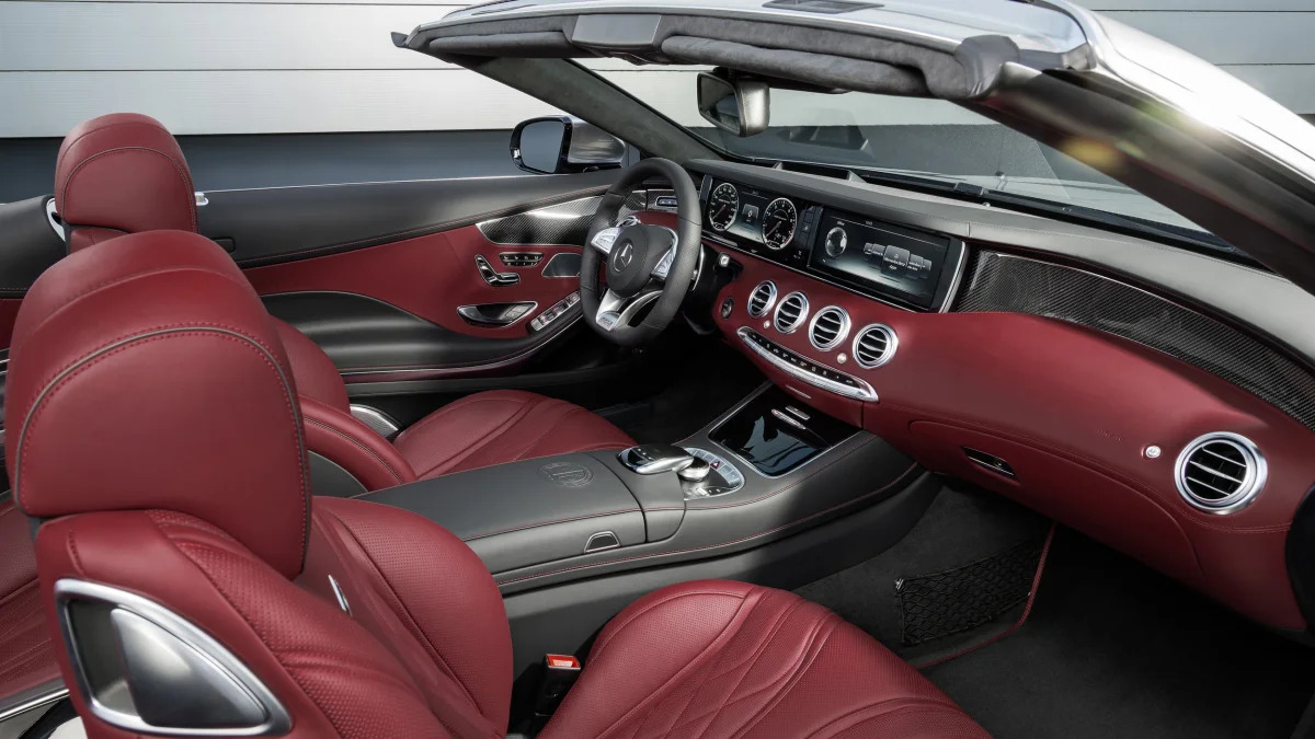 Mercedes-AMG S63 4Matic Cabriolet Edition 130 cabin