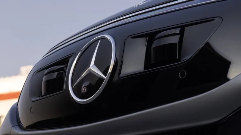 Mercedes EQS with Drive Pilot grille detail