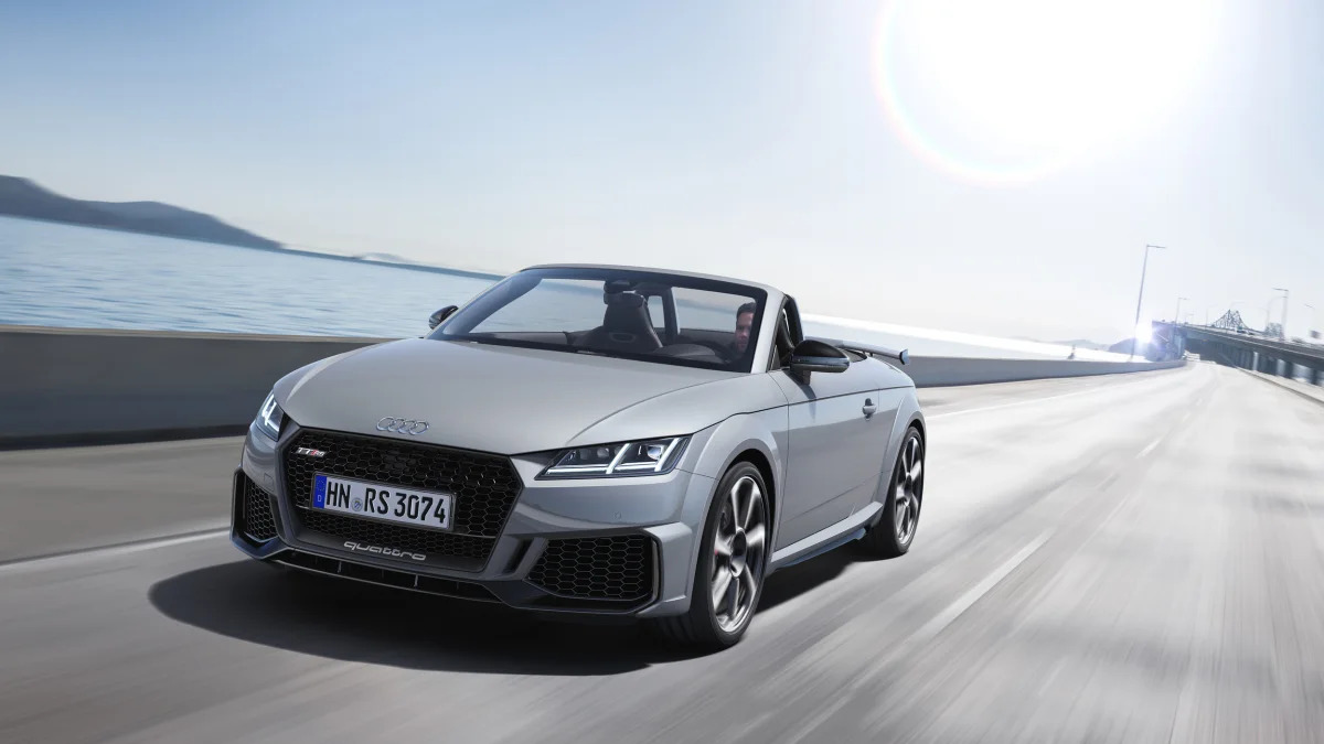 2020 Audi TT RS coupe and convertible get a few design tweaks - Autoblog